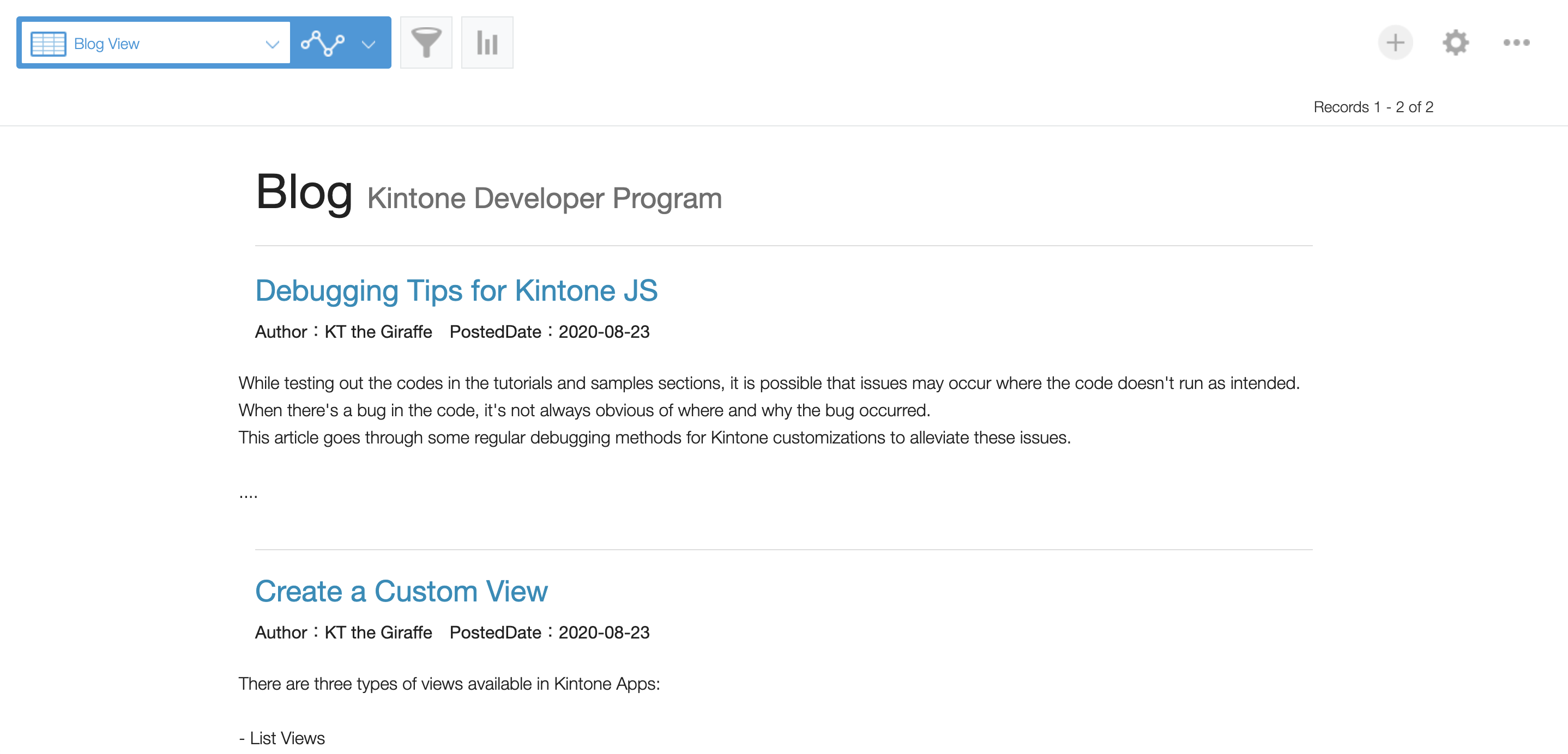 Screenshot: Kintone displays a blog-like design in the Custom View.